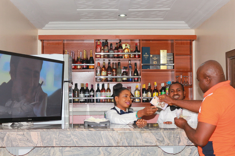 Food & Drinks 4, Royal Charlin Hotel & Suites, Obio/Akp