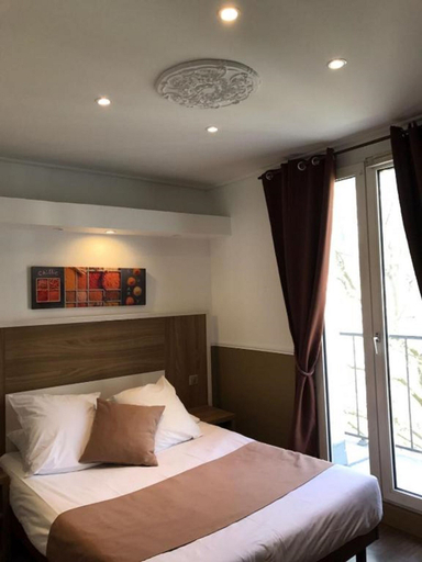 Bedroom 3, Grand Hotel Nouvel Opera, Paris