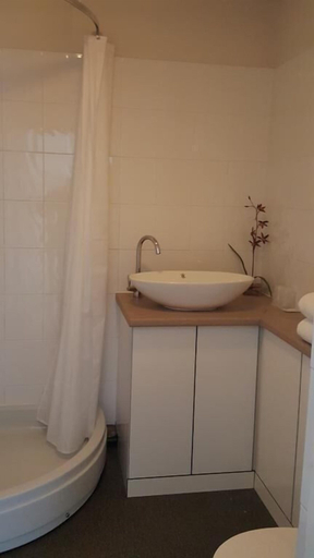 Bathroom 4, The Renishaw, Derbyshire