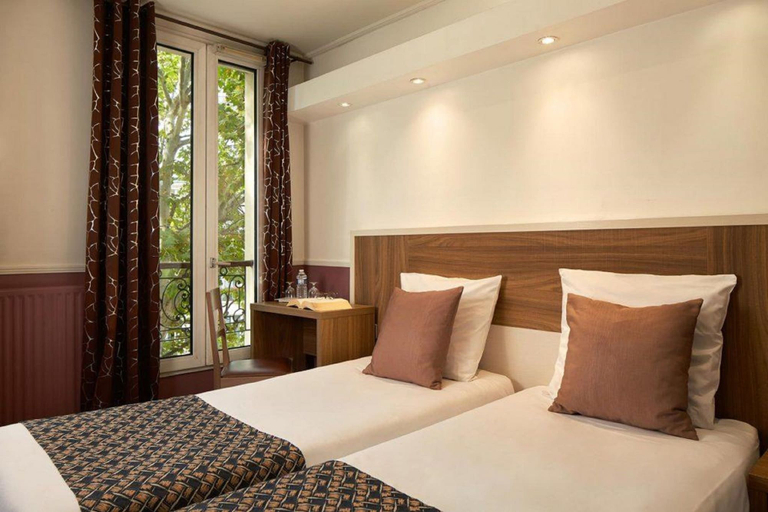 Bedroom 3, Grand Hotel Nouvel Opera, Paris