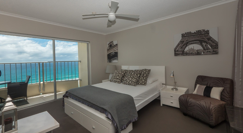 Bedroom 4, Pacific Plaza Apartments, Gold Coast