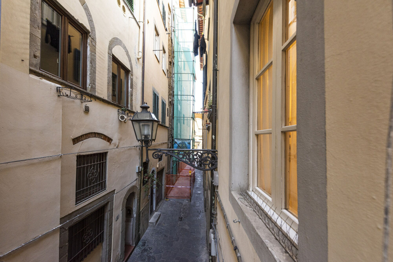 Others 5, Pitti Studio by Mmega, Florence