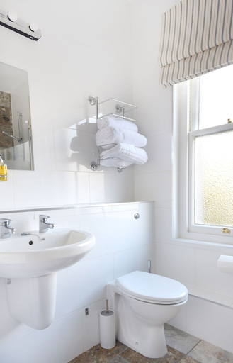 Bathroom 4, The Beach Hotel, Somerset