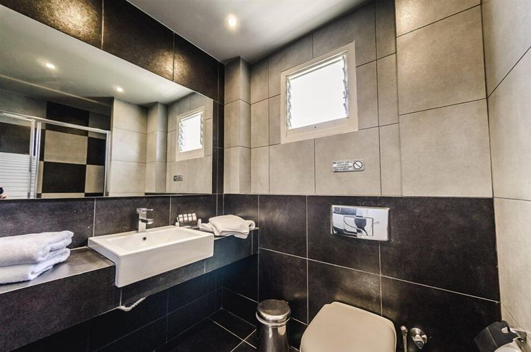 Bathroom 5, Hotel Nereides, Thessaly