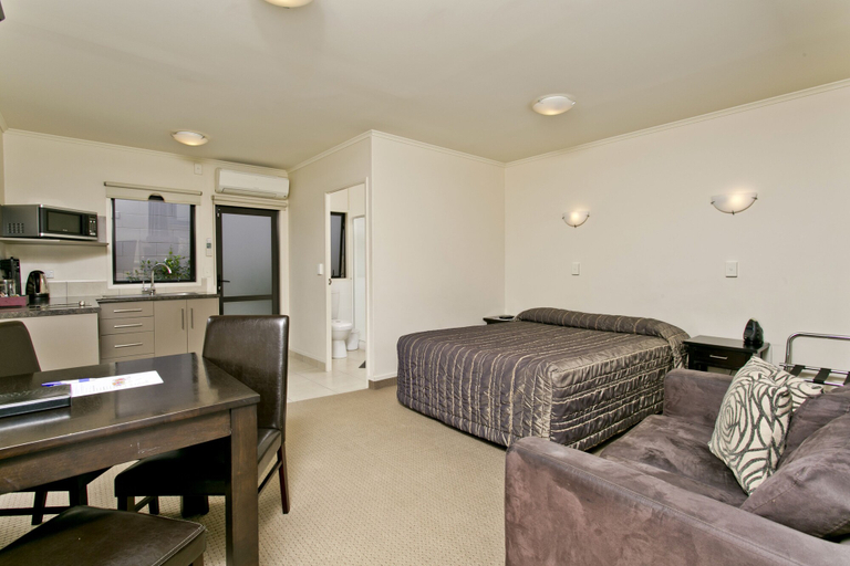 Bedroom 2, Ballinor Motor Inn Hamilton, Hamilton
