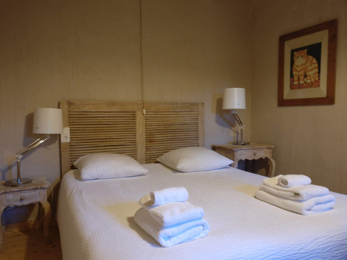 Bedroom 5, Montboulard, Charente