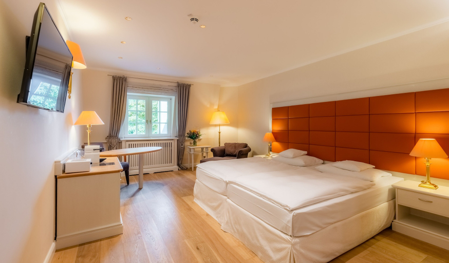 Bedroom 4, Waldhaus Reinbek, Stormarn