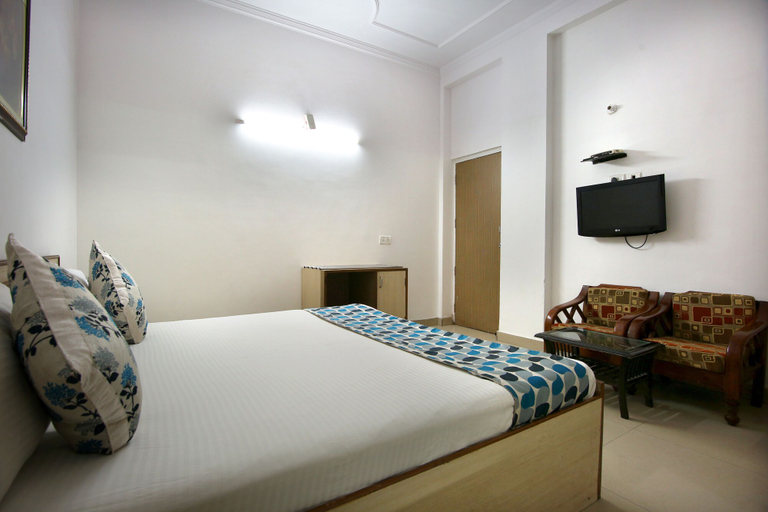 Bedroom 3, Hotel Riya Palace - Idgah Railway Station Agra, Agra