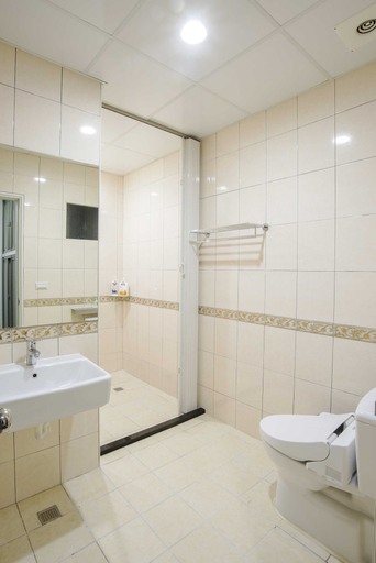 Bathroom 5, Old Door Hostel & Bar, Taipei City