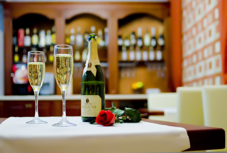 Food & Drinks 5, Villa Rossa