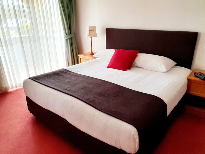 Bedroom 3, McNevin's Warwick Motel, Warwick - Central