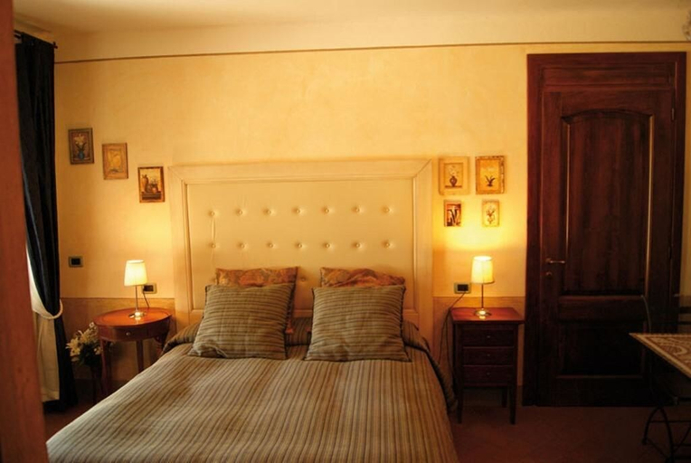 Bedroom 5, Villa del Sole, Siena