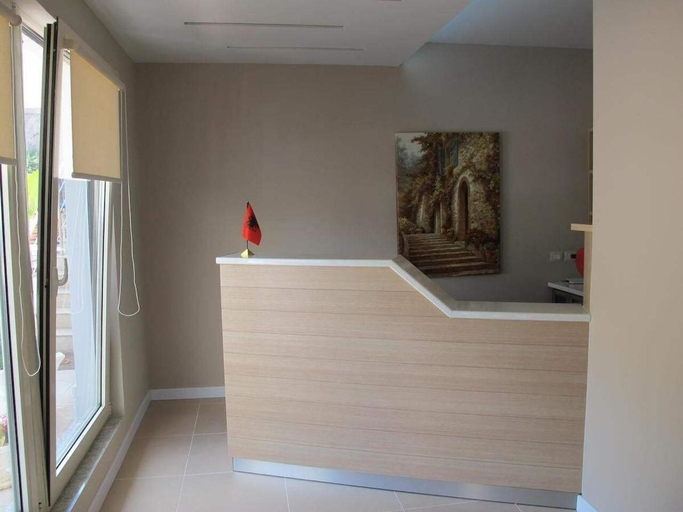 Others 5, Hotel Nika, Vlorës