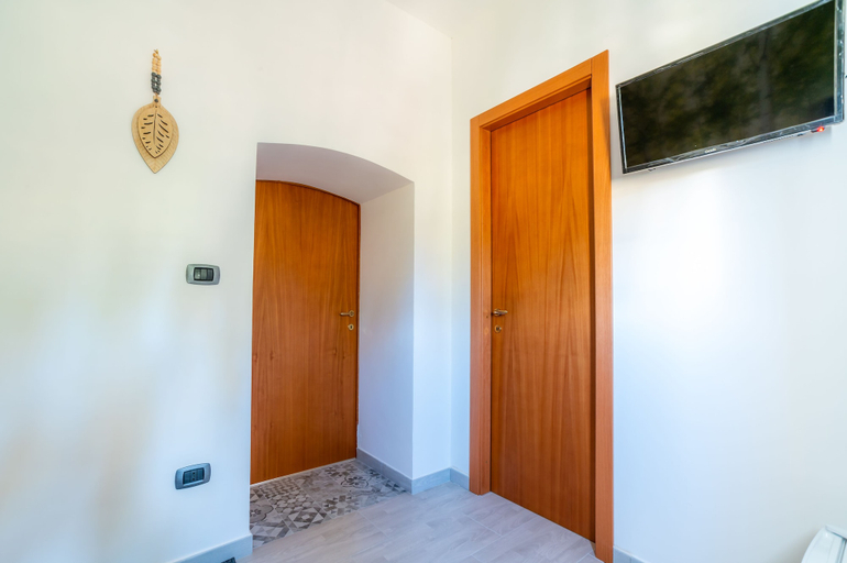 Bedroom 2, La Maison-D B&B, Bari