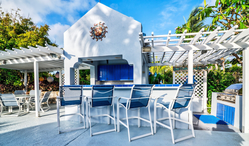 Food & Drinks 5, Grace Bay Beach Ocean Villas