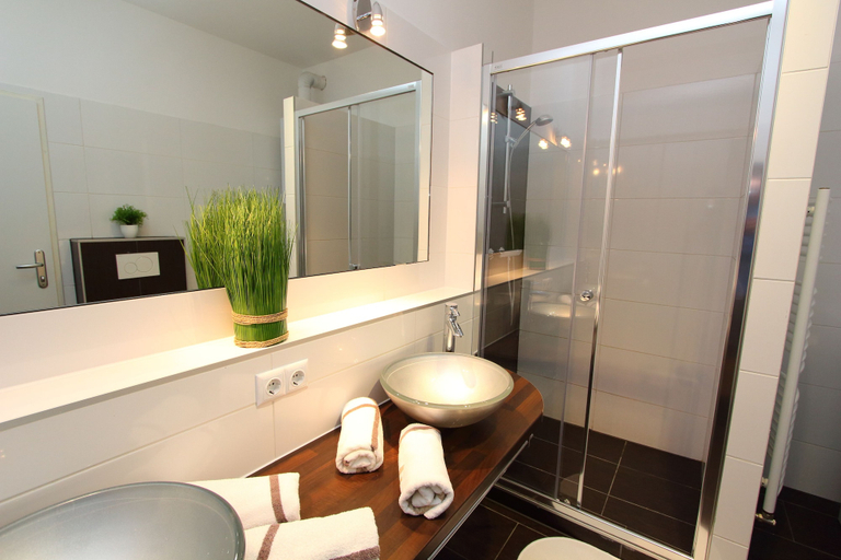 Bathroom 5, Hotel & Apartments Klimt, Wien
