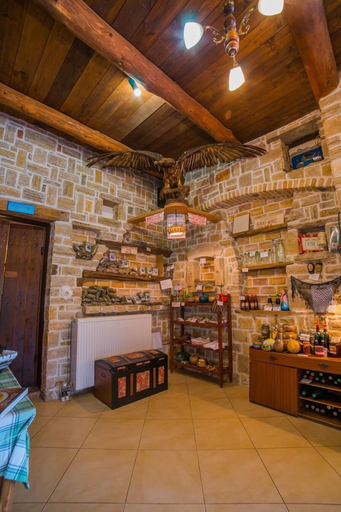 Food & Drinks 5, Aravanes, Crete
