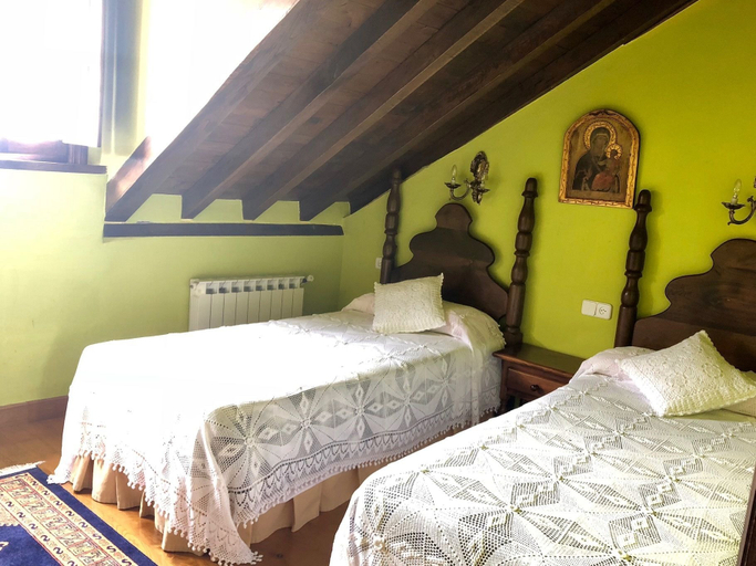Bedroom 2, Posada la Casona de Ucieda, Cantabria