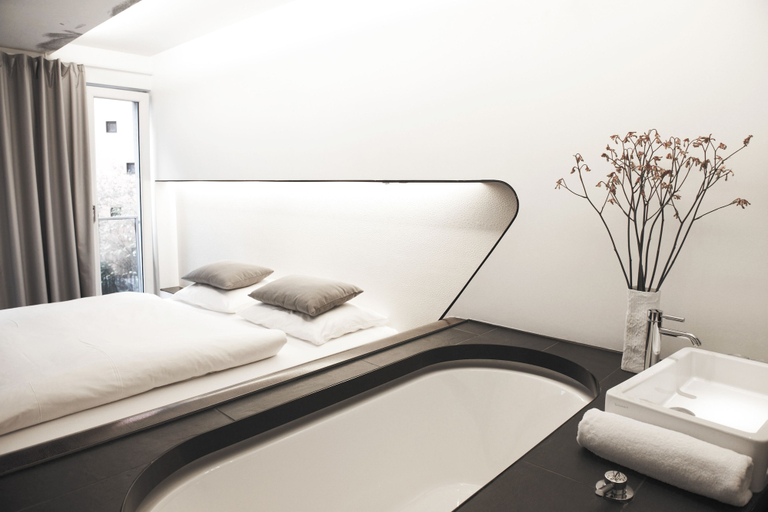 Bedroom 3, Hotel Q, Berlin