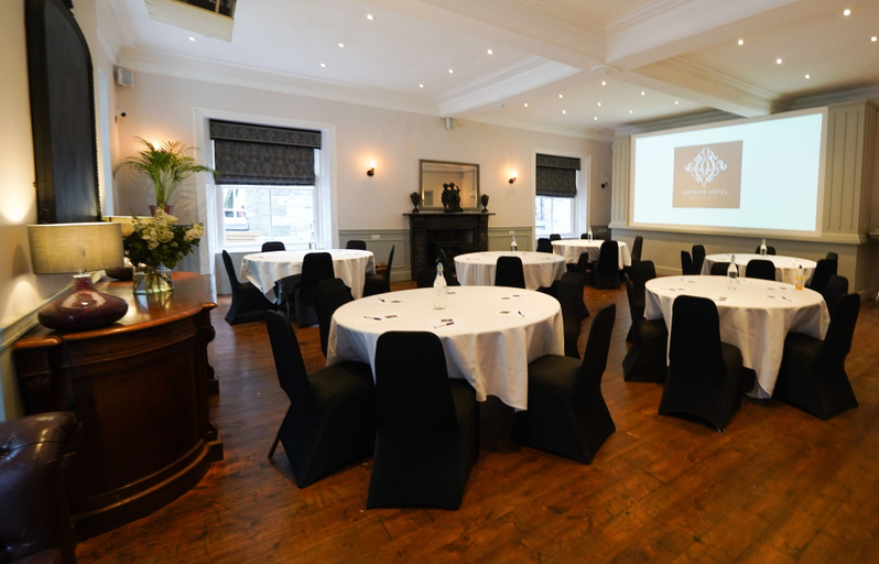Food & Drinks 4, Gwydyr Hotel, Conwy