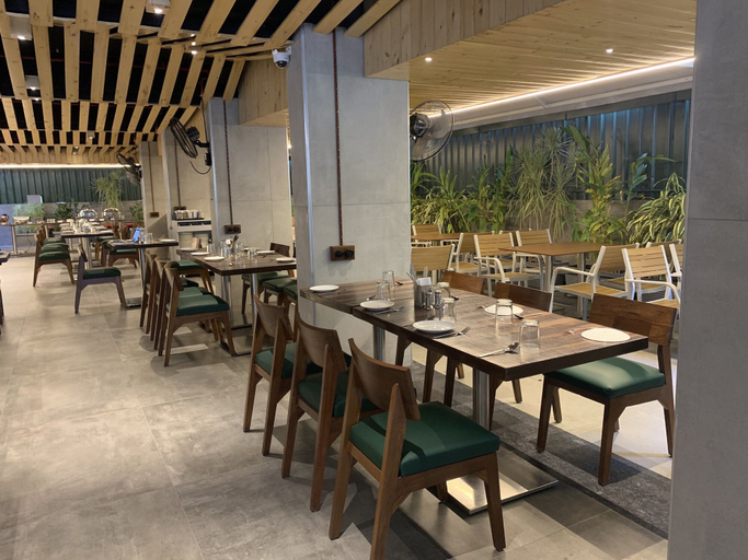 Food & Drinks 5, Centro, Pune