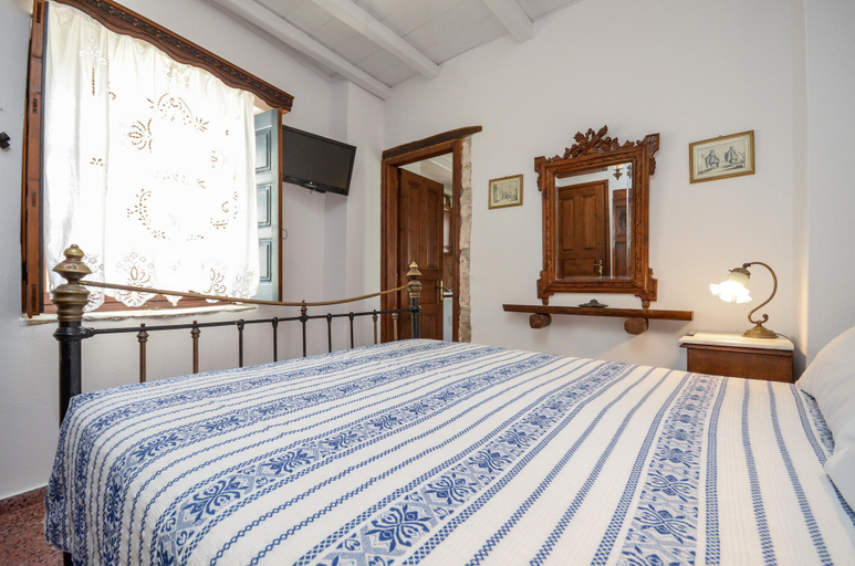 Bedroom 4, Venetiko Apartments, South Aegean