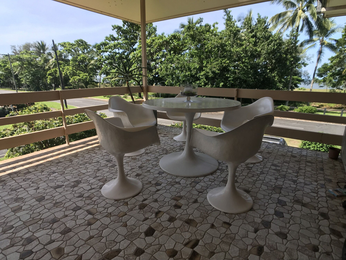 Others 5, Silver Sands - A Unique Retro Beauty, Cairns