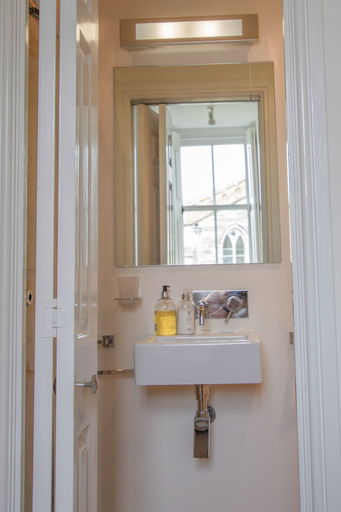 Bathroom 5, Quayside Quarters, Poole