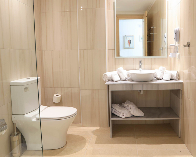Bathroom 5, Cavomarina Beach-Adults Only, Ionian Islands