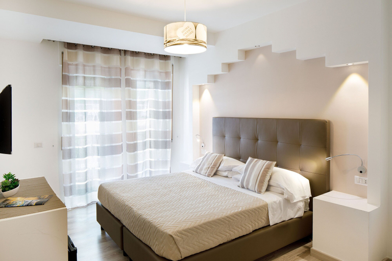 Bedroom 5, Sorrento Comfort Rooms, Napoli