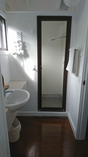 Bathroom 4, Aroa Beachside Resort, Rorotonga