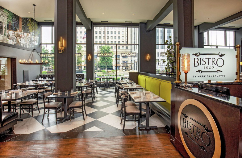 Food & Drinks 5, DoubleTree by Hilton Youngstown Downtown, Mahoning