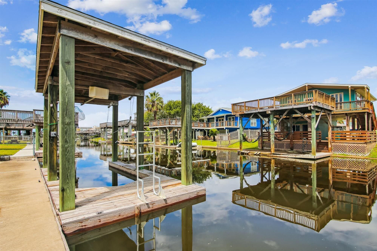 Others 1, Turtle Bay, Galveston