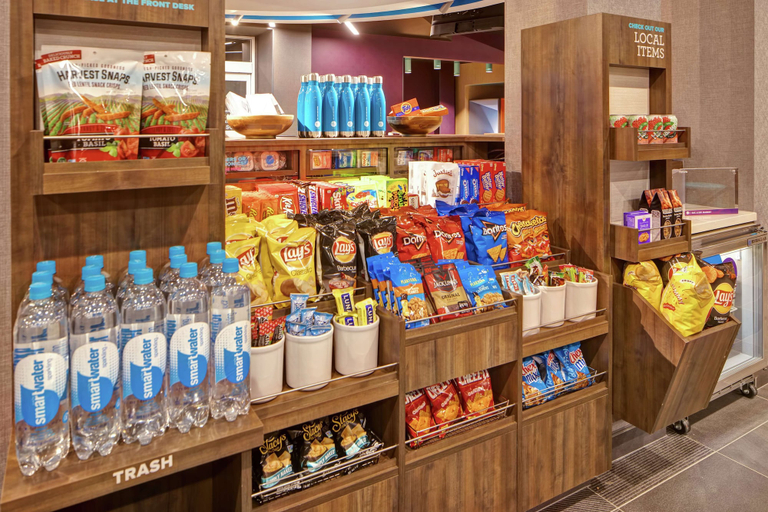 Food & Drinks 5, Tru by Hilton Oxford, Lafayette