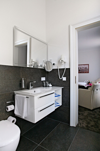 Bathroom 5, Badhotel Bad Brückenau, Bad Kissingen