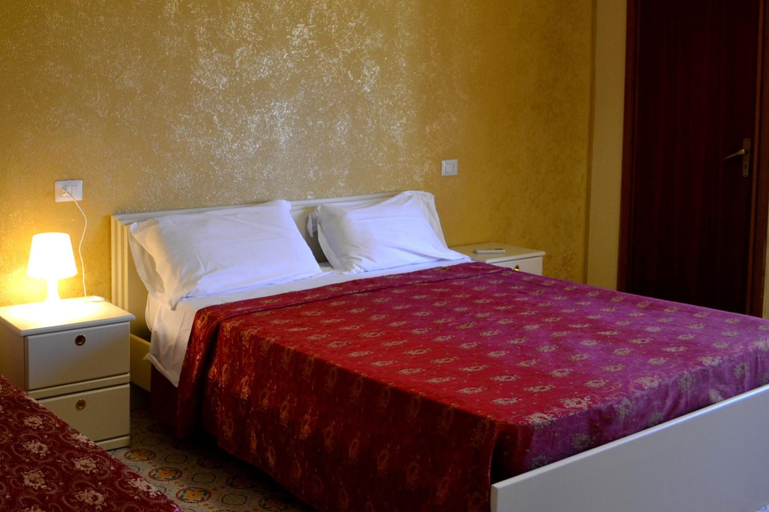 Bedroom 2, Hotel Costa Jonica, Catanzaro