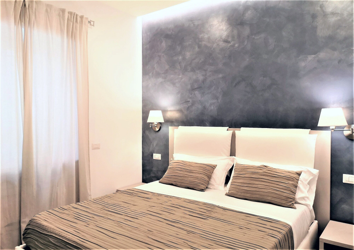 Bedroom 3, La Piccola Perla Rooms, Napoli