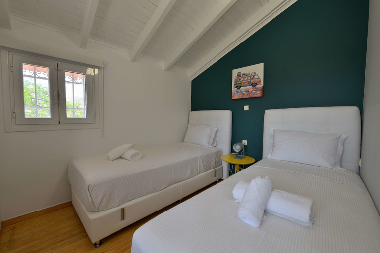 Bedroom 4, Villa Portomare, Attica