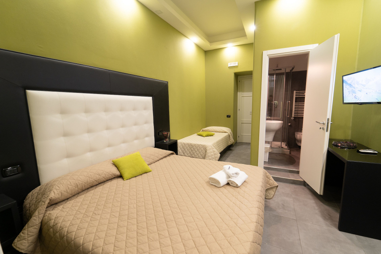 Bedroom 5, Royal Art House H Duomo by ClaPa Group Dislocated Hospitality, Napoli