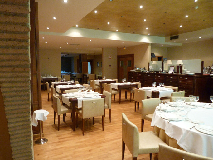 Food & Drinks 5, Grand Hotel Ciudad De Barbastro, Huesca