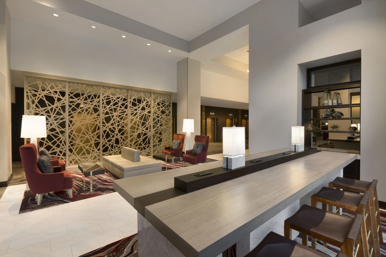 Food & Drinks 5, Embassy Suites by Hilton Minneapolis Downtown, Hennepin