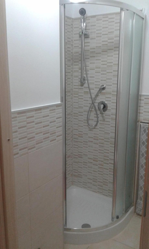 Bathroom 5, B&B Caporlando, Taranto