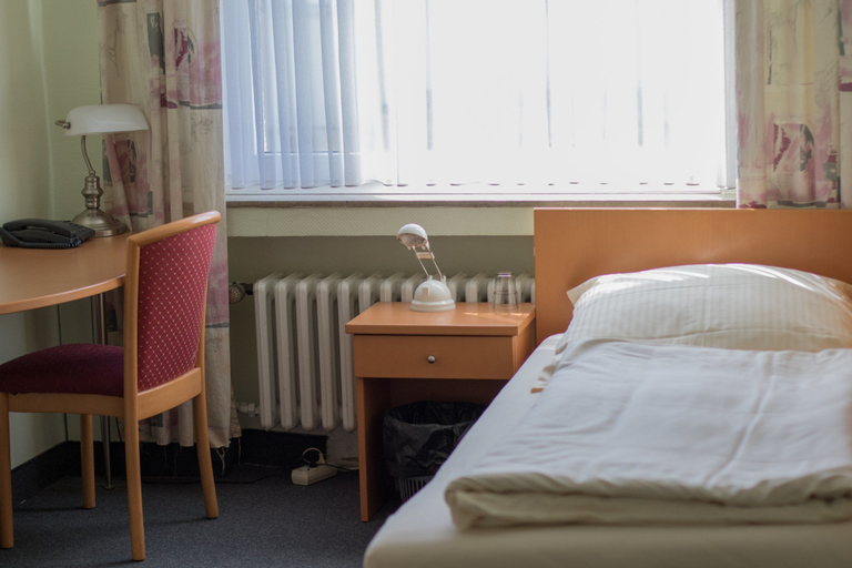 Bedroom 3, Alscher, Leverkusen