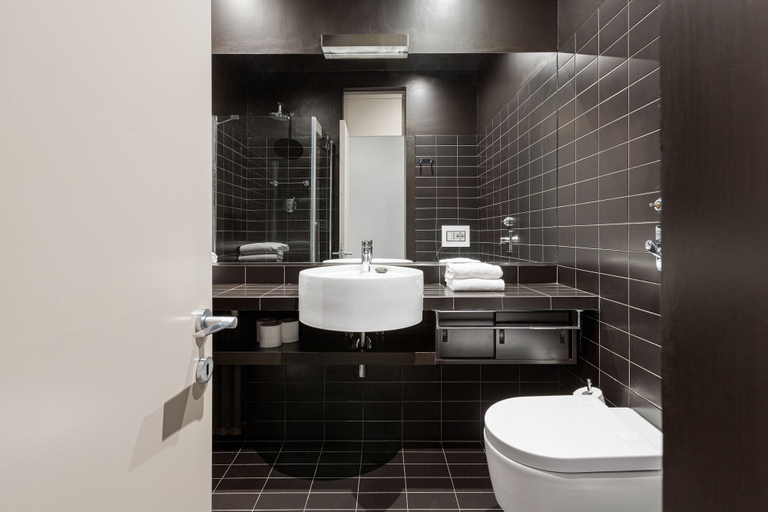 Bathroom 4, Brera Apartments in San Babila, Milano