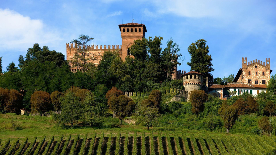 Exterior & Views 2, Castello di Gabiano, Alessandria