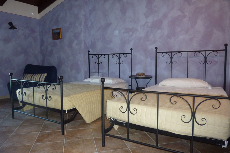 Bedroom 2, Bricco Rosso, Cuneo