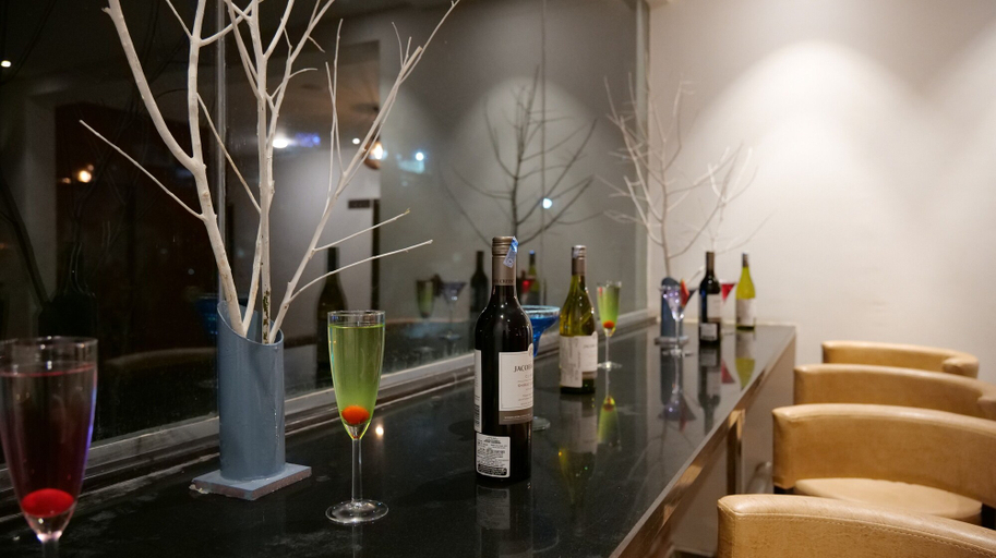 Food & Drinks 4, V One Hotel-Ambara Elite, Bangalore