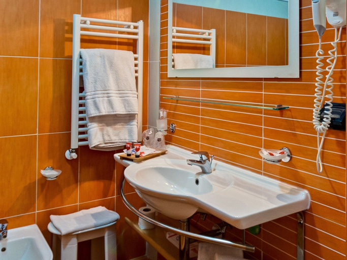 Bathroom, Hotel La Perla, Caserta