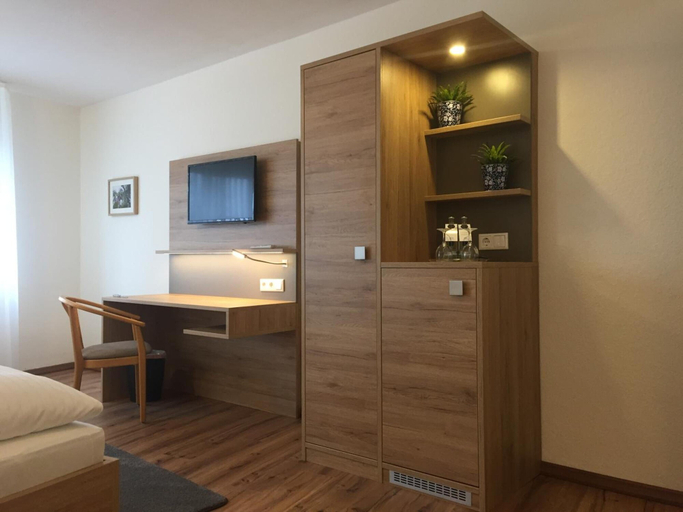 Bedroom 4, Hotel-Restaurant Am Kring, Borken