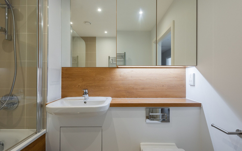 Bathroom 3, 2 bed 2 Bath Greenwich Apart. - London, London